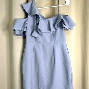 Ruffle trimed shoulder bodycon dress